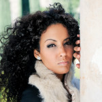 Young black woman, model of fashion